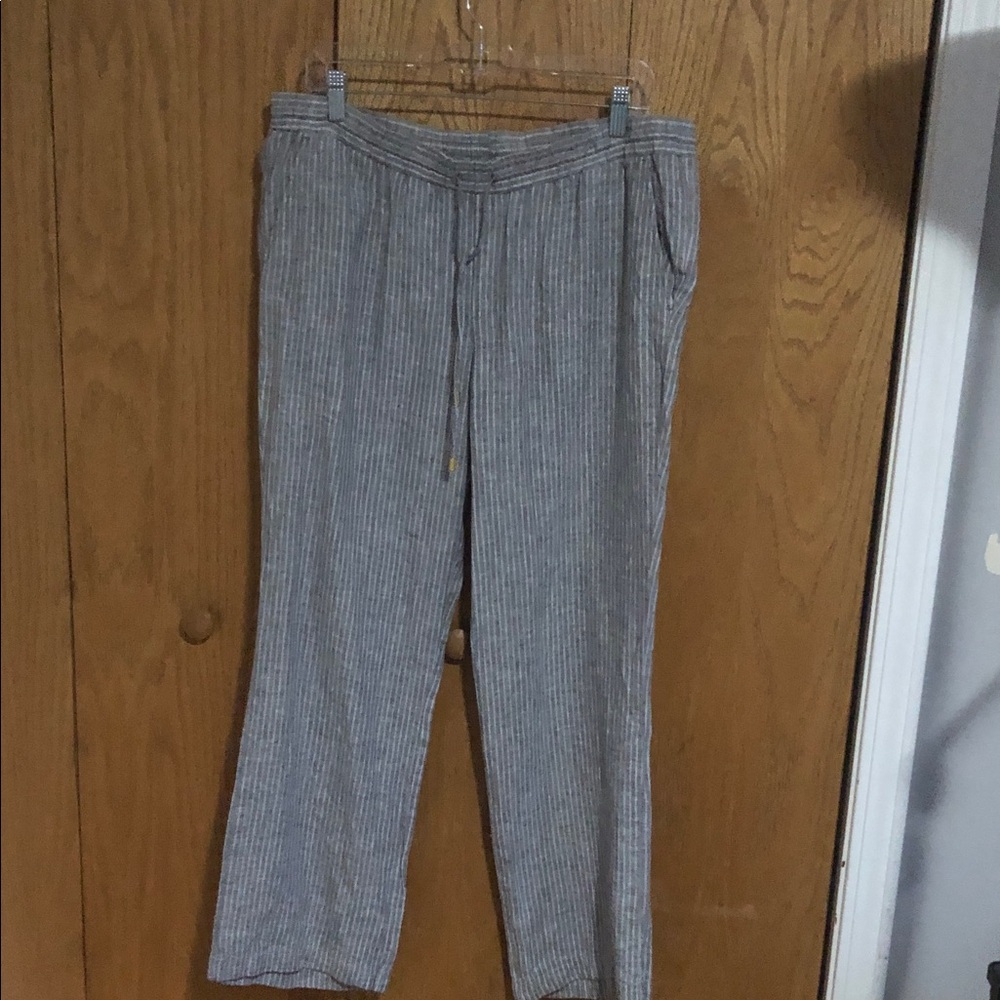 Ellen Tracy Gray Striped linen  Pants size medium